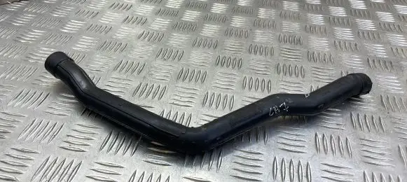 Mercedes-Benz E W212 Breather hose/pipe A6510101282