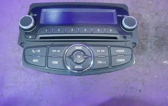 Opel Adam Radio/CD/DVD/GPS head unit 13435161