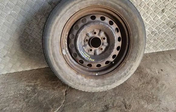 Mitsubishi Space Wagon R15 steel rim