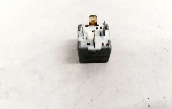 Audi A4 S4 B5 8D Other relay 443951253K