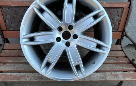Maserati Ghibli R20 alloy rim 