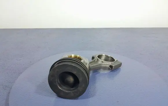 Piston