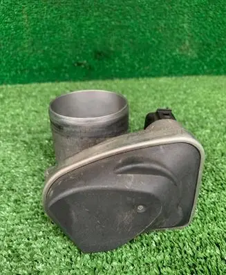 Volkswagen Golf IV Throttle valve 036133062M