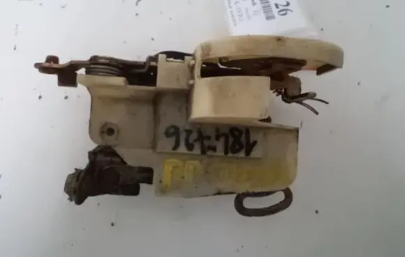 Opel Tigra A Front door lock