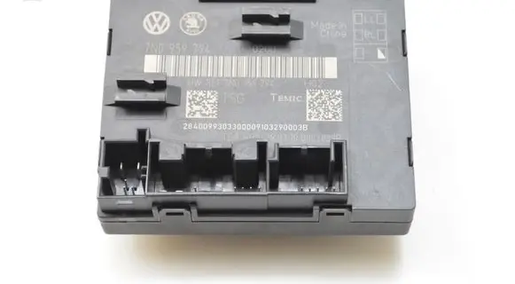 Skoda Yeti (5L) Door control unit/module 7N0959794