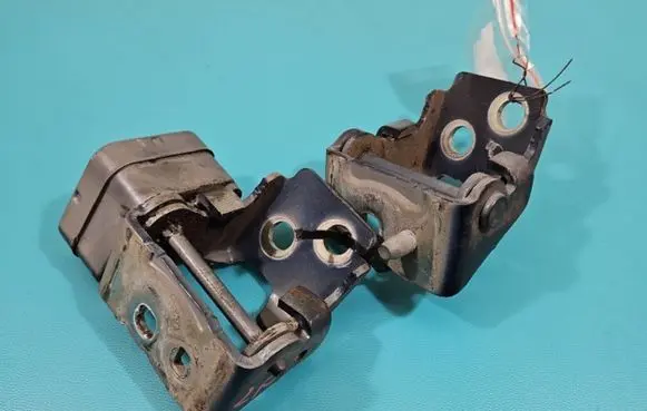 Front door hinge set