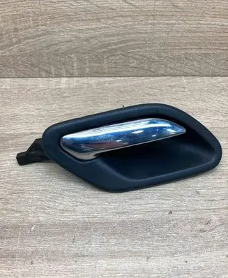 BMW 5 E39 Rear door interior handle 8226050 USED