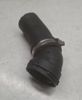 BMW 5 E60 E61 Intercooler hose/pipe 7789048