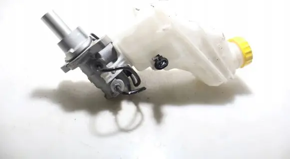 Master brake cylinder