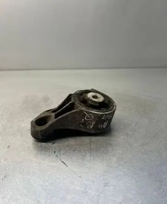 Audi A4 S4 B7 8E 8H Rear differential mounting bracket 8E0599125