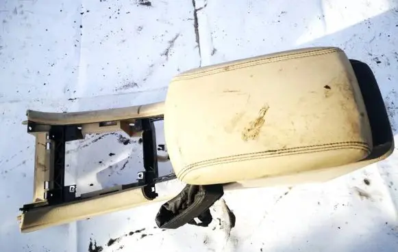 Peugeot 607 Armrest 9629447577