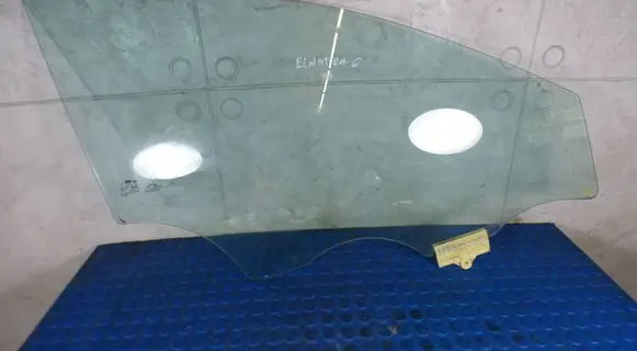 Hyundai Elantra VI Front door window glass four-door SZYBAELANTRAPP