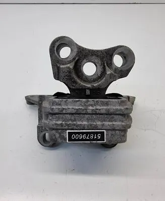 Alfa Romeo Giulietta Engine mount bracket 51879600