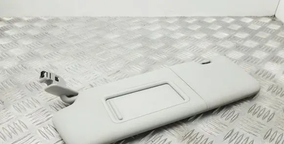 Sun visor