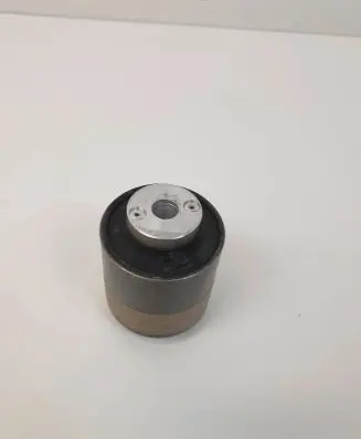 BMW 5 E39 Rear axle beam mounts housing 1090031 33321090031 33321090031002