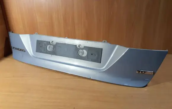 Ford Mondeo MK IV Tailgate trim BS71A423A40A