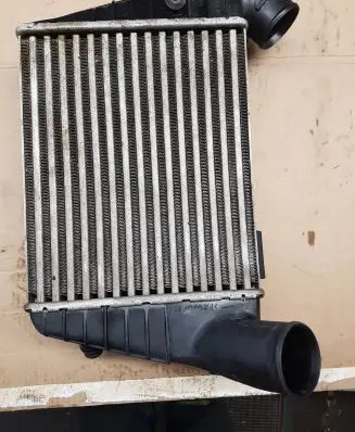 Audi A6 S6 C4 4A Intercooler radiator 1402429 0145805