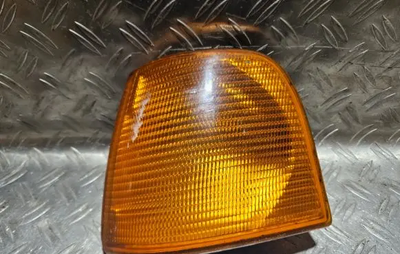 Audi 100 200 5000 C3 Front indicator light 181911B