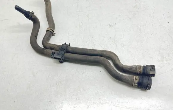 Volkswagen Touran III Engine coolant pipe/hose 3B0122291B