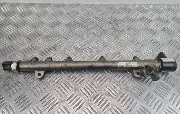 Mercedes-Benz E W211 Fuel main line pipe A6460700395 R9144Z142A 0803020498