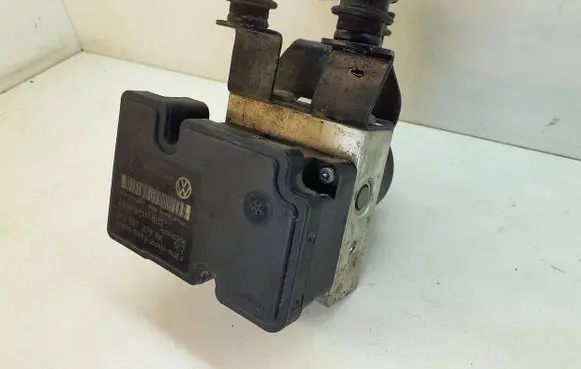 Volkswagen Golf VI ABS Pump 1K0907379AK