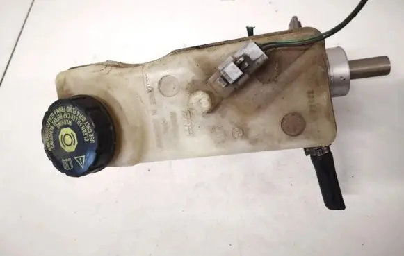 Renault Megane II Brake fluid reservoir 320671112 32067111-2