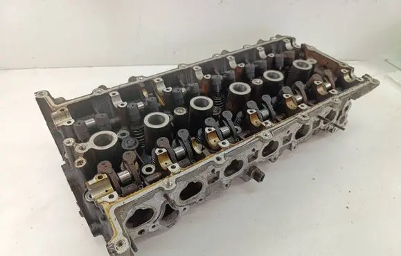 Chevrolet Epica Engine head 96307971
