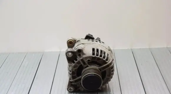 Volkswagen Caddy Generator/alternator 06F903023F