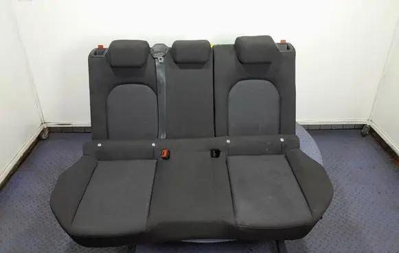 AC 428 Second row seats 