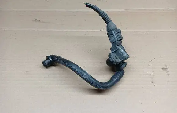 Audi Q5 SQ5 Vacuum line/pipe/hose 8R2611931B