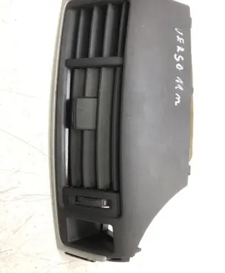 Toyota Verso Dash center air vent grill 556700F040
