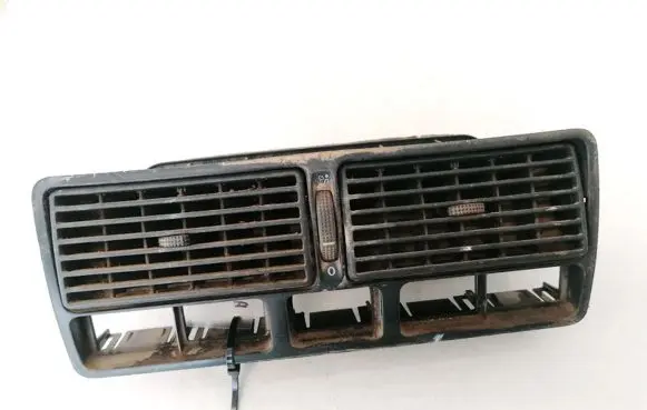 Volkswagen Golf IV Dash center air vent grill 1J0819728C