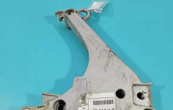 BMW i3 Engine mounting bracket 8130700 IMPRK1578598