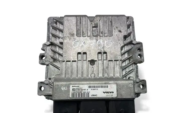 Volvo V40 Engine control unit/module ECU 31355712 S180134103A