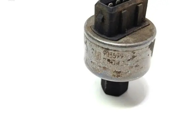 Opel Omega B1 Air conditioning (A/C) pressure sensor 90359991