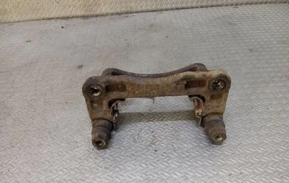 Chevrolet Captiva Brake caliper pad carrier rear BC412050