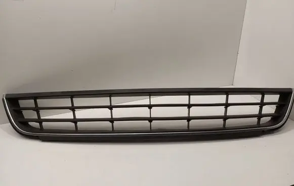Volkswagen Jetta VI Front bumper lower grill 5C6853677A
