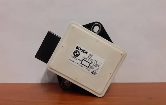 BMW X5 E70 Yaw turn rate sensor 3087 3452678237001