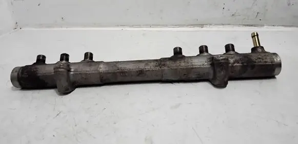Volvo S80 Fuel main line pipe 31259011 0445215023 035392L5