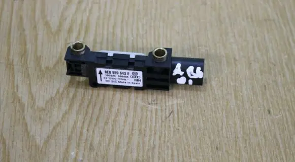 Audi A4 S4 B6 8E 8H Airbag deployment crash/impact sensor 8E0959643E