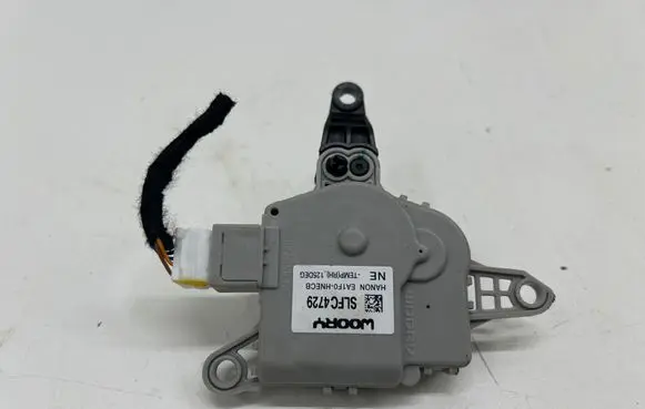 Hyundai Kona II Air flap motor/actuator EA1F0HNECB