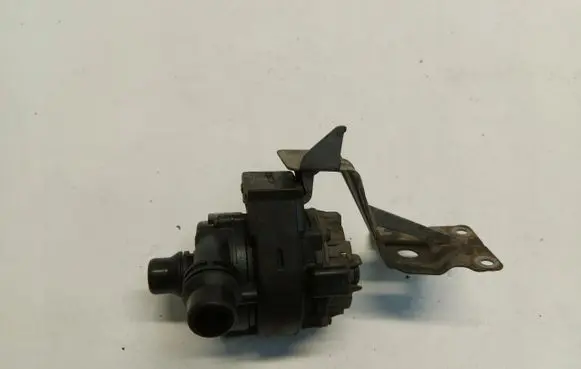 BMW 5 G30 G31 Electric auxiliary coolant/water pump 8638238