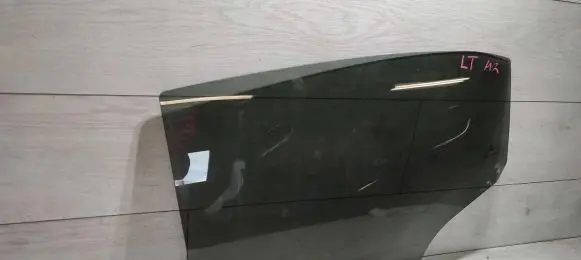 Mazda 2 Rear vent window glass 43R004596