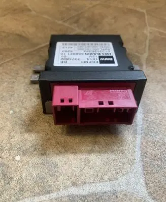 BMW 5 F10 F11 Fuel injection pump control unit/module 7371832