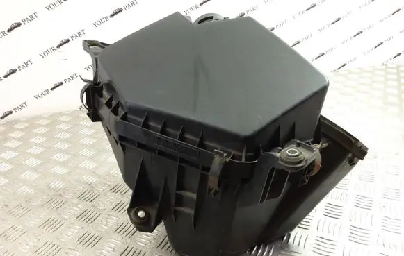 Lexus GS 300 350 430 450H Air filter box 17700-31551