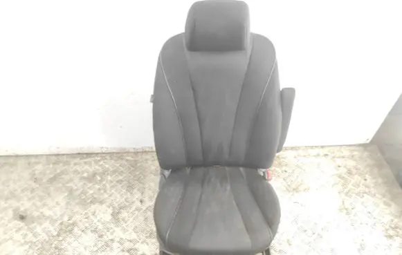 Mazda 5 Front passenger seat 