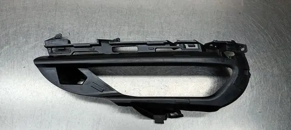 Volvo XC60 Fog light bracket 31425179