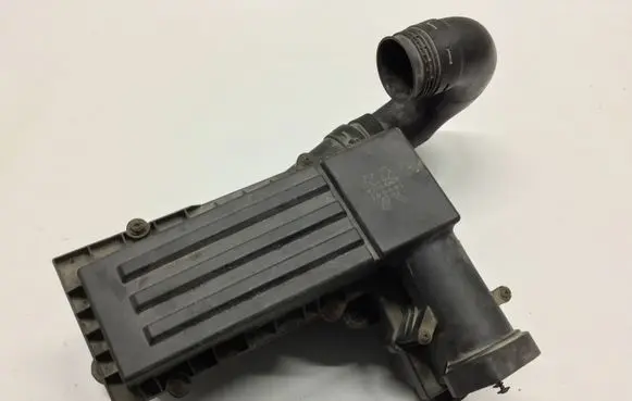 Seat Toledo III (5P) Air filter box 3C0129601AK 3C0129607AE