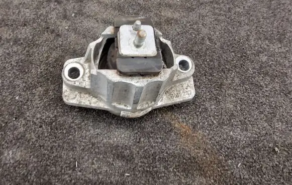Jaguar F-Pace Engine mount bracket HK836A003HD