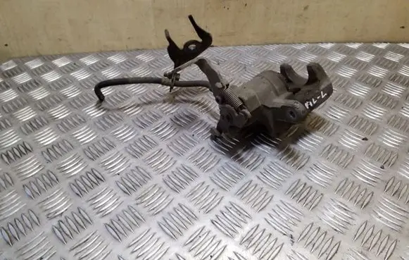 Lexus CT 200H Rear brake caliper